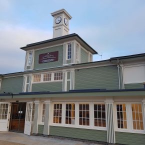 Kettering Wicksteed Park Comedy Club